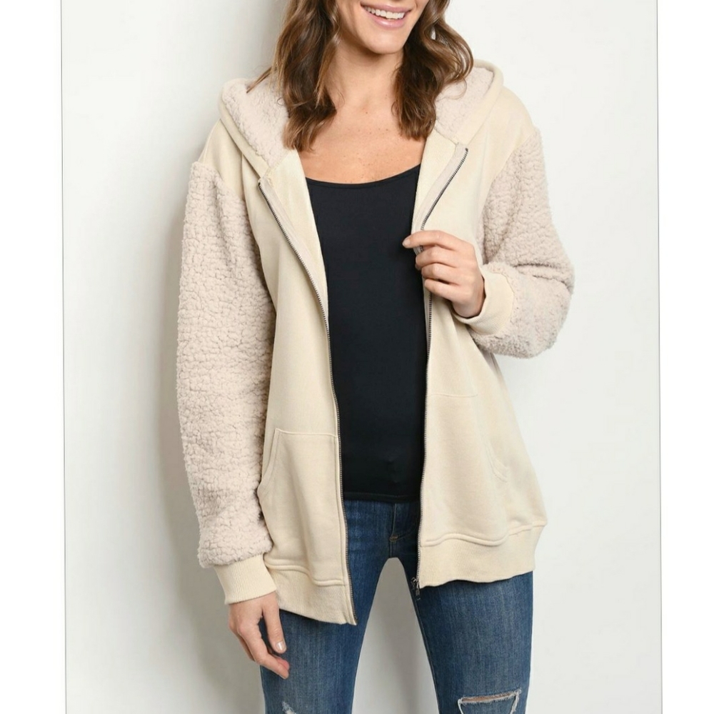 LAST 1❗️Cozy Chic Beige Oversized Sherpa Mixed Hoodie - Picture 2 of 8